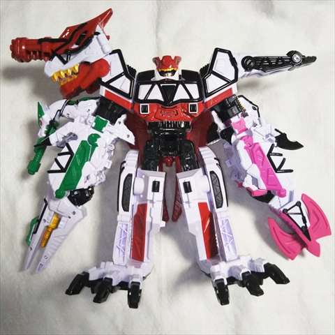 pictures/kyoryuger/bk-w.jpg